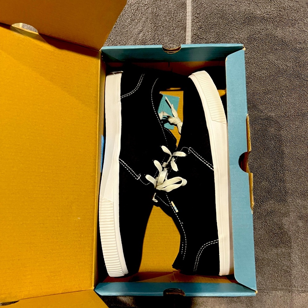 Tom’s Carlo - Black Canvas Sneakers